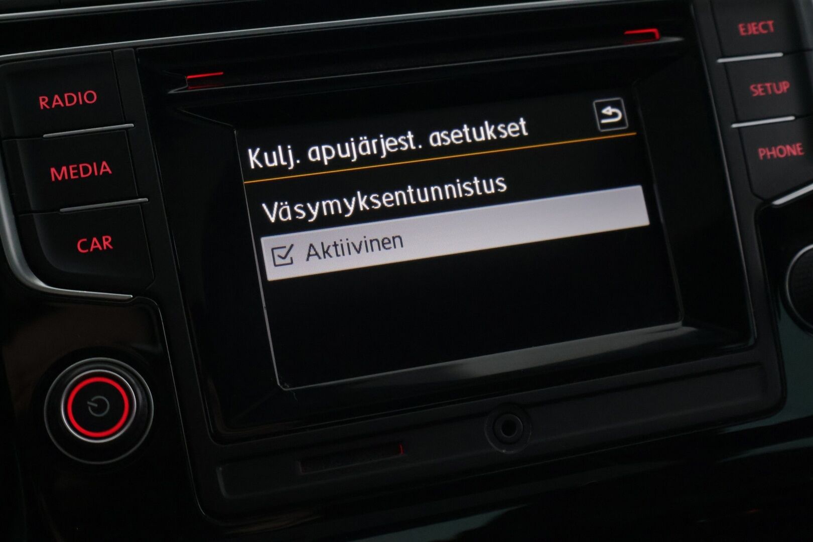 Volkswagen Polo 2016 GTI 1,8 TSI 141 kW (192 hv) DSG-automaatti - | Suomi-auto | Kattoluukku | Lohko | Kahdet renkaat |
