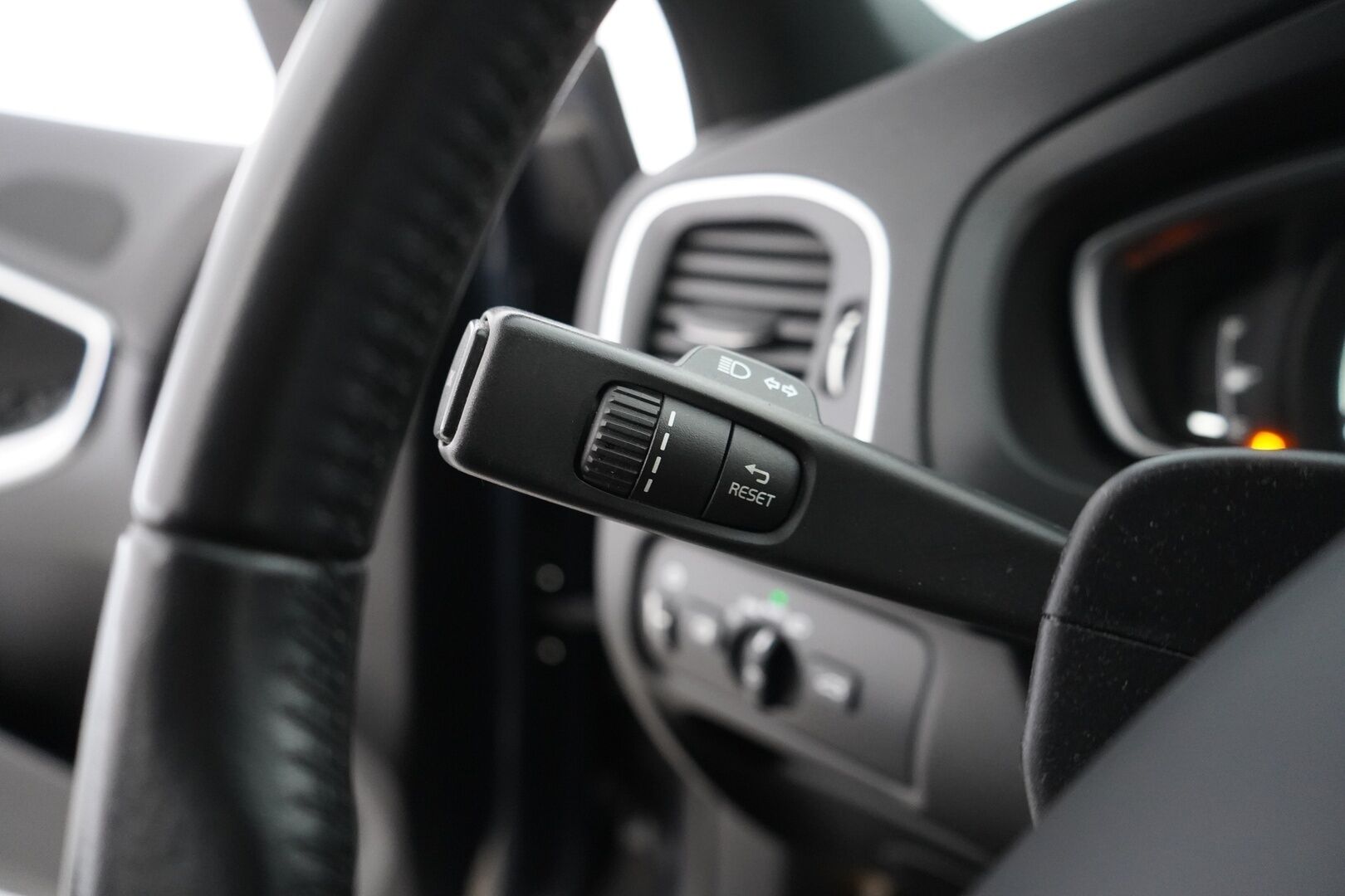 Volvo V40 2017 D2 Business aut - Suomi-auto | Webasto | Panoraama | P-Kamera | Full LED | Osanahka | EI ADBLUE