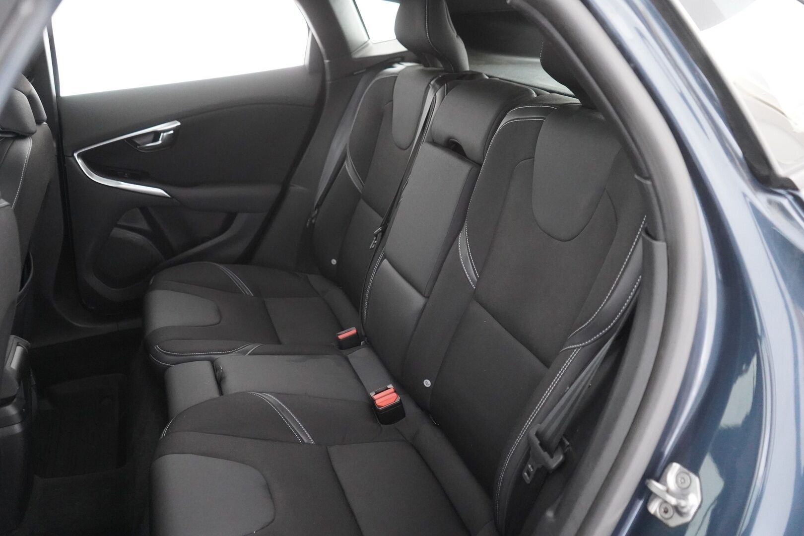 Volvo V40 2017 D2 Business aut - Suomi-auto | Webasto | Panoraama | P-Kamera | Full LED | Osanahka | EI ADBLUE