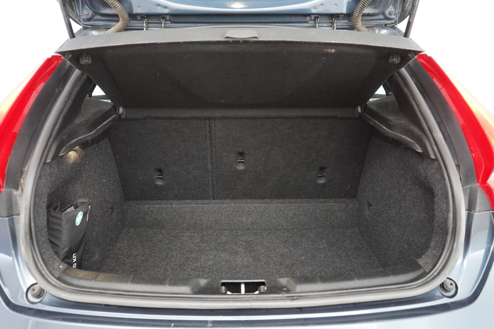 Volvo V40 2017 D2 Business aut - Suomi-auto | Webasto | Panoraama | P-Kamera | Full LED | Osanahka | EI ADBLUE