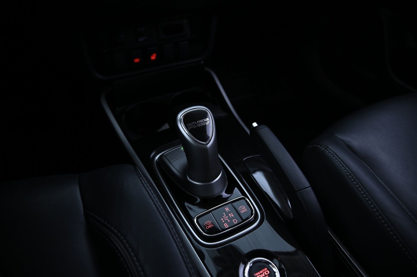 Mitsubishi OUTLANDER PHEV 2016 Instyle Navi 4WD 5P - ACC / 360° / Koukku / S-Luukku / KeyLessGo / Rockford / Nahat / Ratinlämmitin / Navi / Merkkihuollettu!
