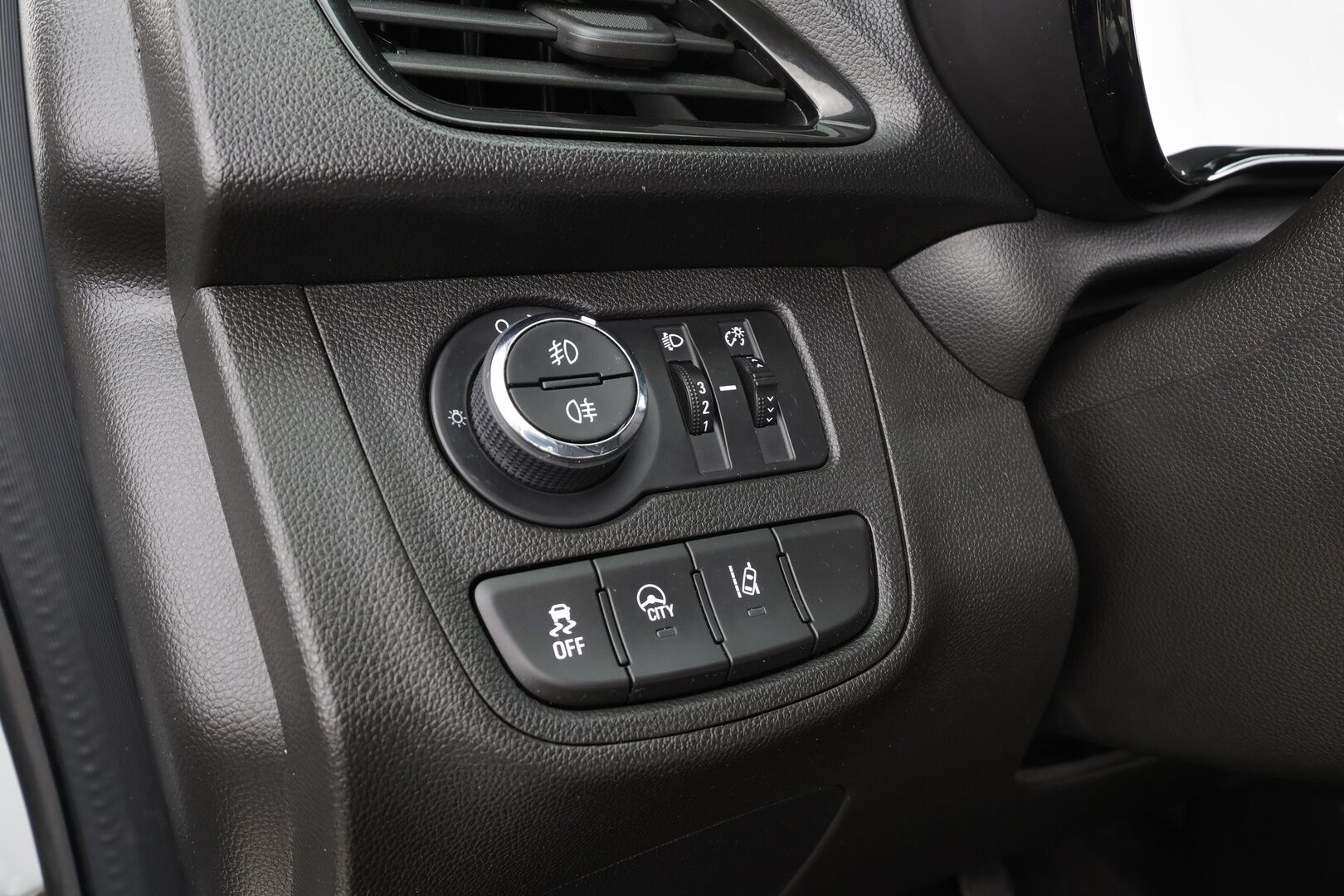 Opel Karl 2017 5-ov Enjoy 1,0 Ecotec 55kW MT5 * Suomi-auto / Vakkari / Radio / P.tutka / Kaistavahti / Lohkolämmitin / Ilmastointi / Ratinlämmitin * - 2xRenkaat - HULLUT VÄLIPÄIVÄT KORKOTARJOUS 2,49%