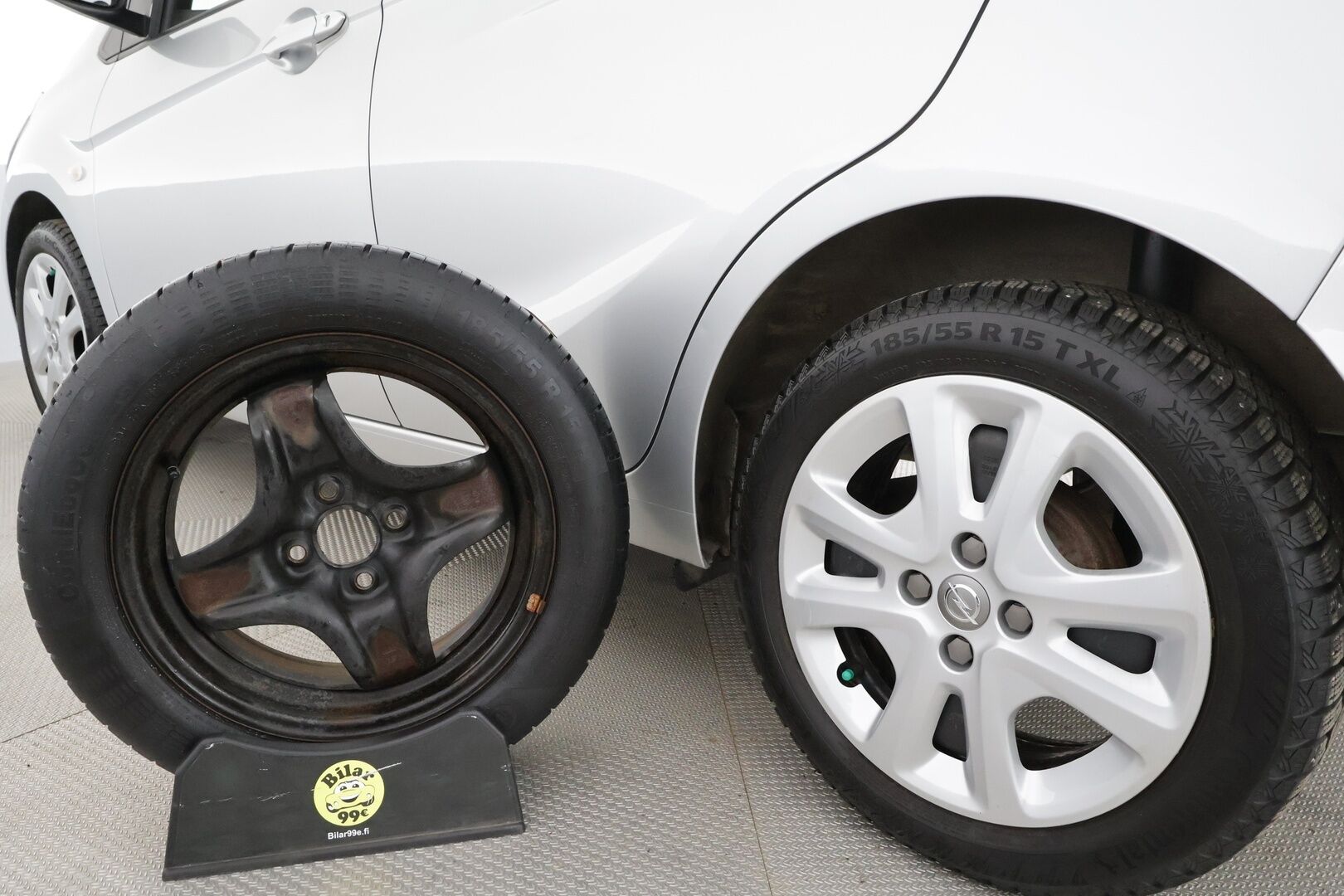 Opel Karl 2017 5-ov Enjoy 1,0 Ecotec 55kW MT5 * Suomi-auto / Vakkari / Radio / P.tutka / Kaistavahti / Lohkolämmitin / Ilmastointi / Ratinlämmitin * - 2xRenkaat - HULLUT VÄLIPÄIVÄT KORKOTARJOUS 2,49%