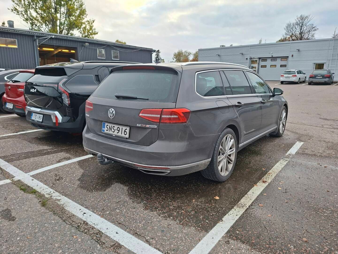 Volkswagen Passat 2016 Variant Highline 2,0 TSI 206 kW (280 hv) 4MOTION DSG-automaatti - | ACC | Webasto | DynAudio | Koukku | Nahka-alcantara Sporttipenkit | Tutkat | Apple&Android | Keyless | 2-om. Suomi-auto | 2x aluvanteet |
