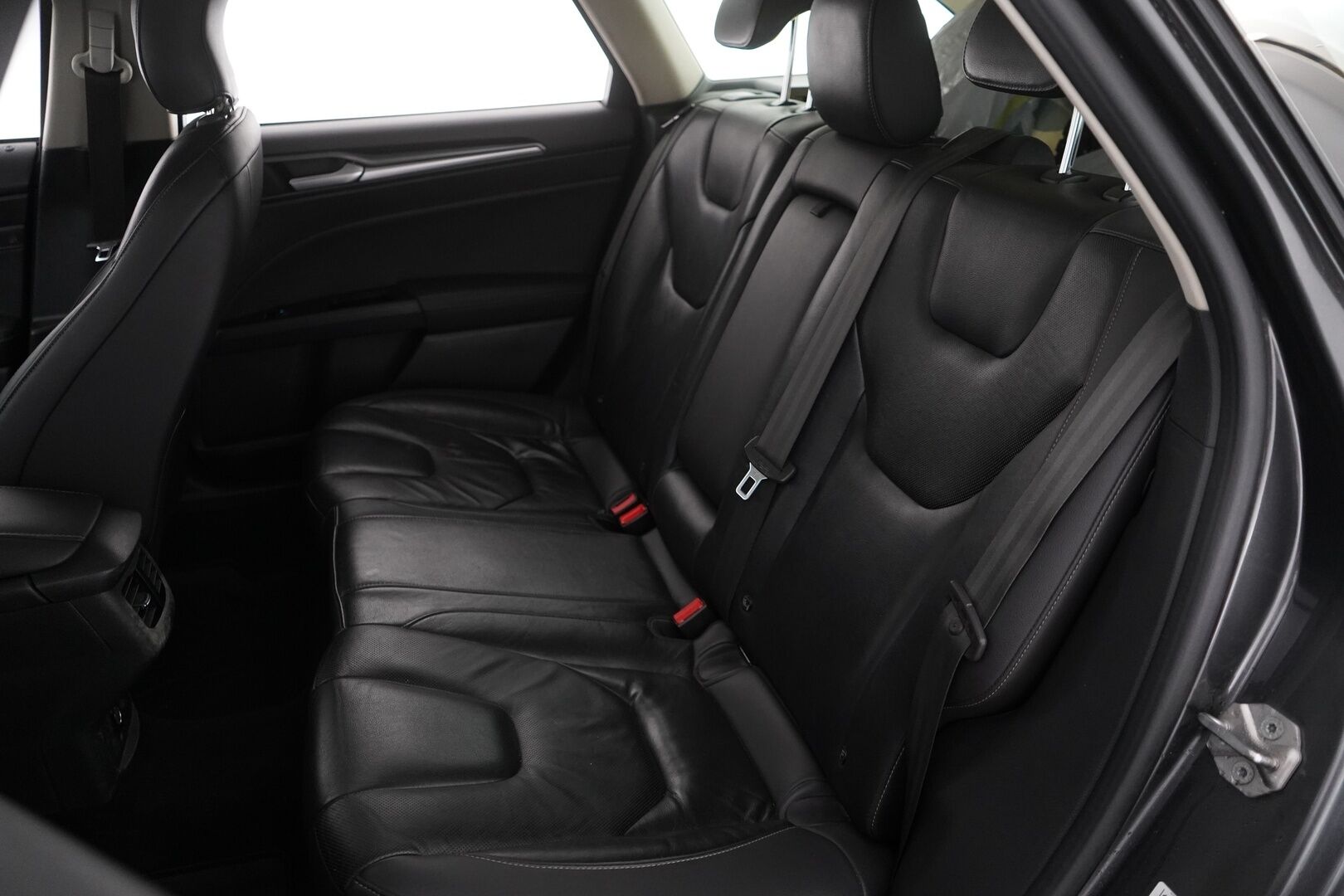 Ford Mondeo 2016 MYYDÄÄN HUUTOKAUPAT.COM