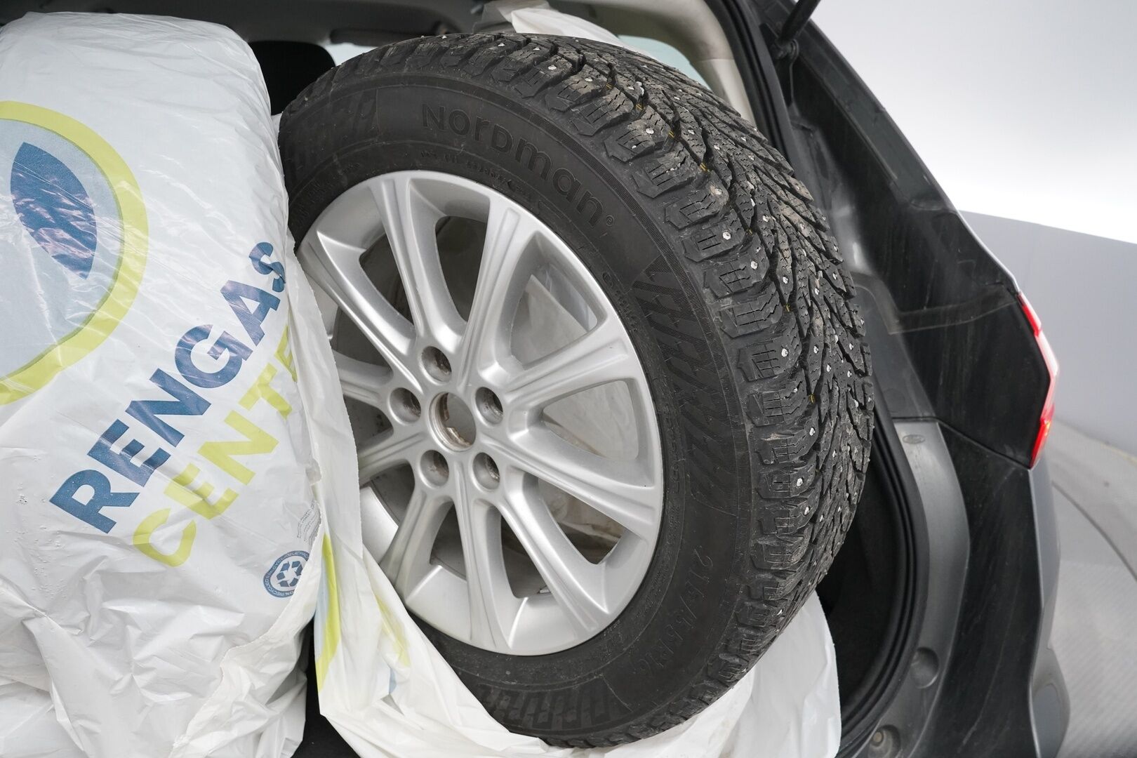 Ford Mondeo 2016 MYYDÄÄN HUUTOKAUPAT.COM