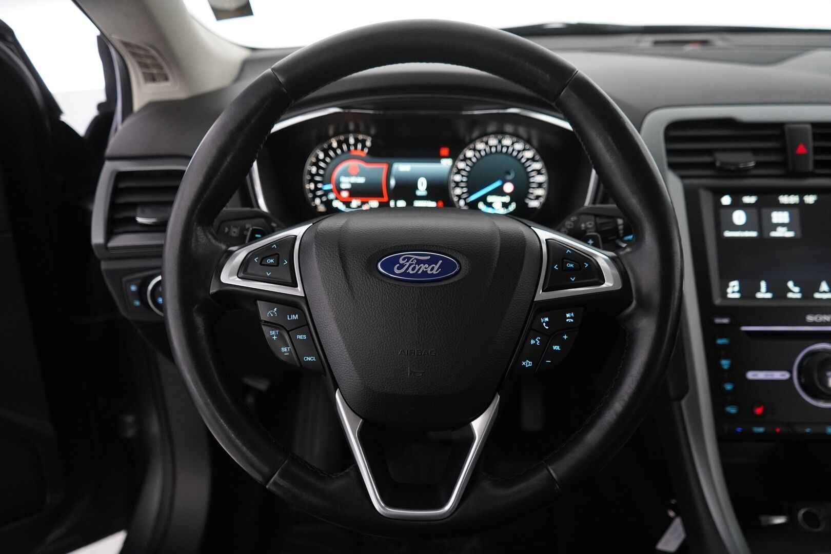 Ford Mondeo 2016 MYYDÄÄN HUUTOKAUPAT.COM