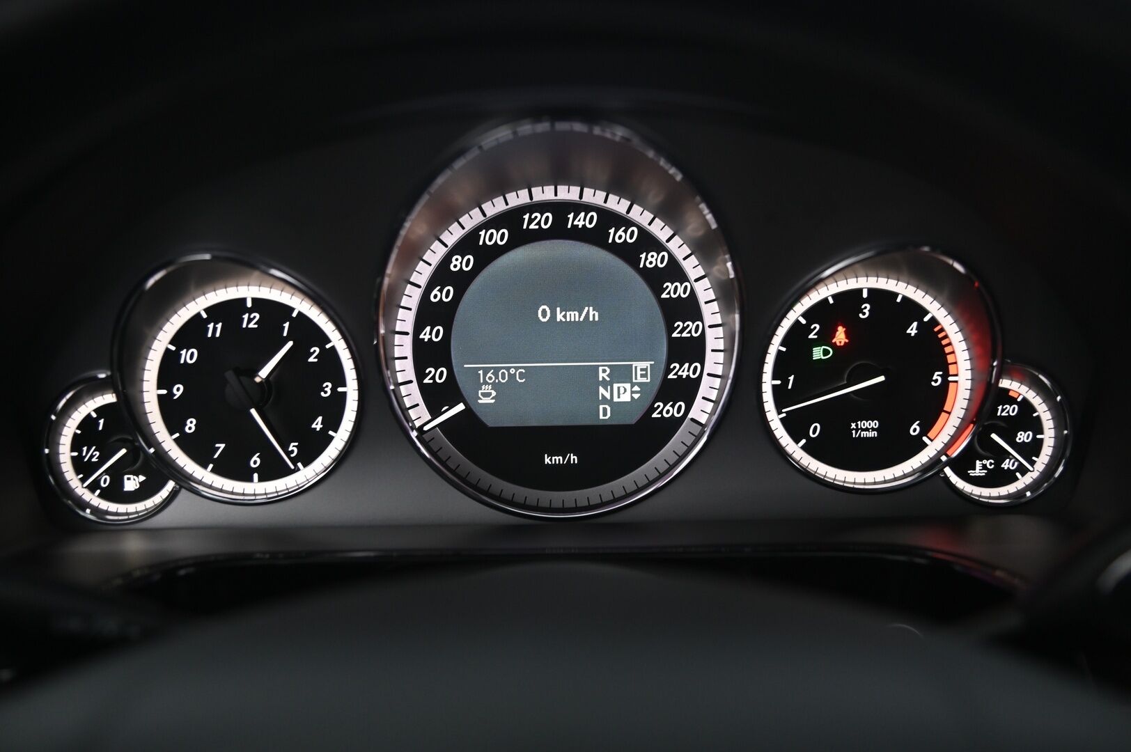 Mercedes-Benz E 2011 350 CDI Avantgarde - AMG sisä- ja ulkopaketti | Ortopedit muistilla | Tutkat | ILS | Lohko - KORKO VAIN 3,99 %