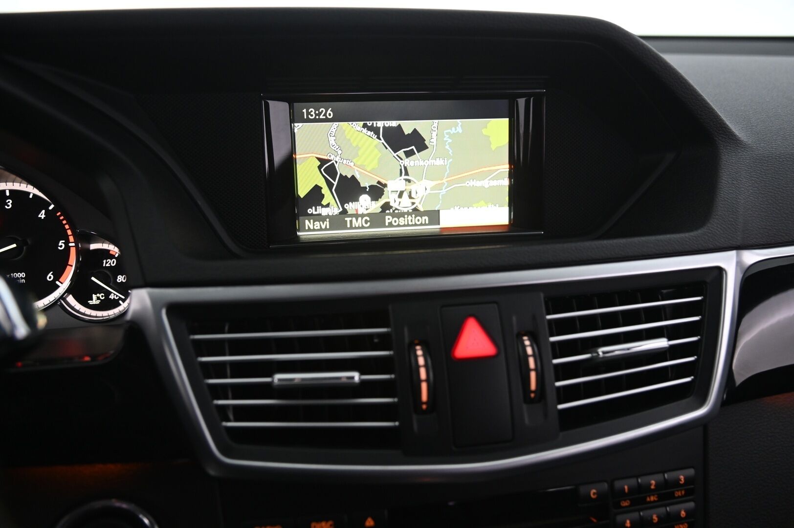Mercedes-Benz E 2011 350 CDI Avantgarde - AMG sisä- ja ulkopaketti | Ortopedit muistilla | Tutkat | ILS | Lohko - KORKO VAIN 3,99 %