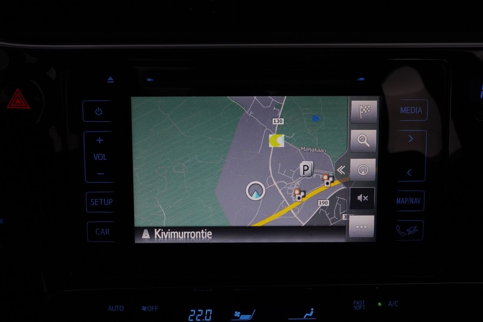 Toyota Auris 2016 Touring Sports 1,8 Hybrid Style * Lohko&Sisä / Vakkari / P.Kamera / Lasikatto / Keyless * - Suomi-auto / Juuri katsastettu / Facelift / Kahdet Toyotan vanteet