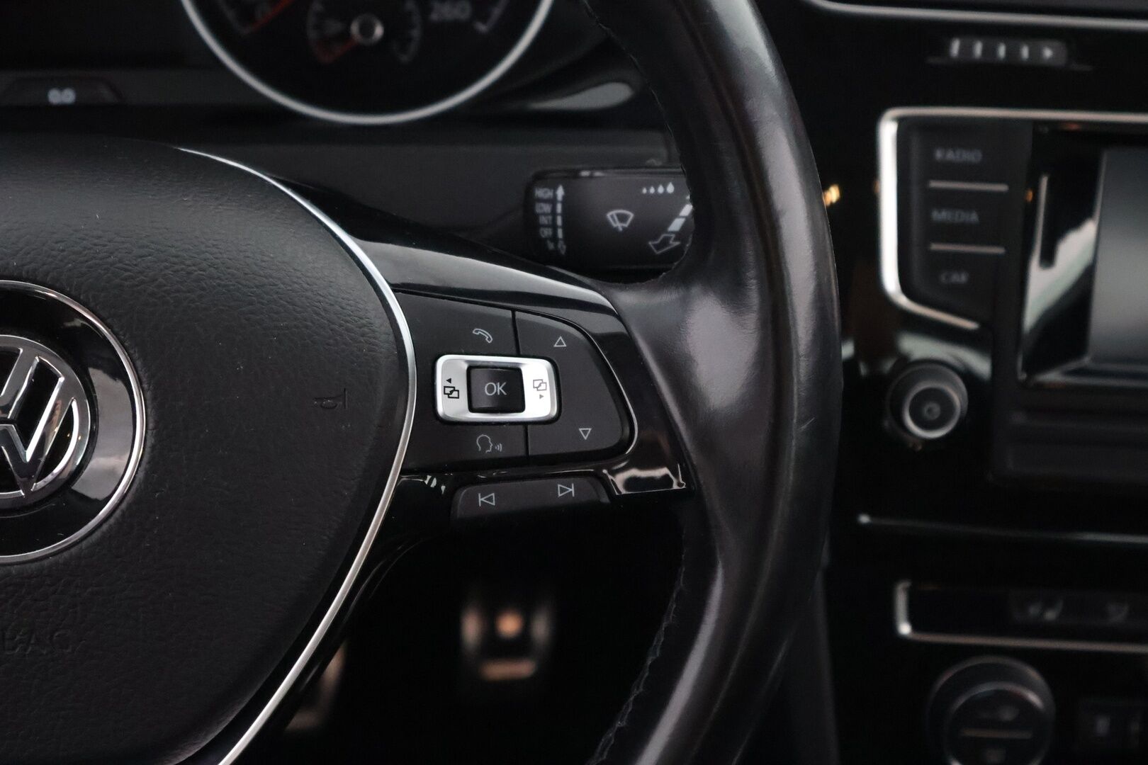 Volkswagen Golf 2016 Variant Allstar 1,2 TSI 81 kW (110 hv) DSG-automaatti - Webasto / Vetokoukku / KeylessGo / Bi-Xenon / Suomiauto / Peruutustutkat / 2x Fiksut renkaat / Juuri tullut!
