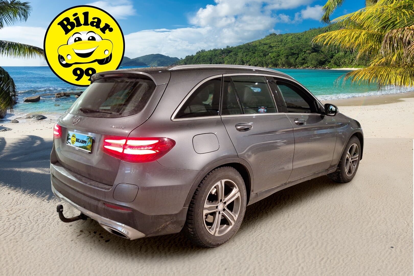 Mercedes-Benz GLC 2016 350 e 4Matic A Premium Business *Vakkari / Koukku / Airmatic / LED / Sporttinahat / Tutkat / Navi* - Ruskeilla nahkapenkeillä varustettu siistikuntoinen ja erittäin hyvin huollettu GLC kaksilla renkailla ja vanteilla! - HULLU BLACKWEEK KORKOTARJOUS 2,49%