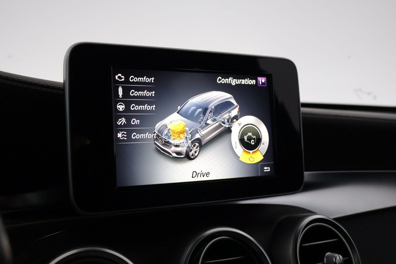 Mercedes-Benz GLC 2016 350 e 4Matic A Premium Business - YritysOutlet - Myydään vain yrityksille - Koukku / Airmatic / LED / Sporttinahat!