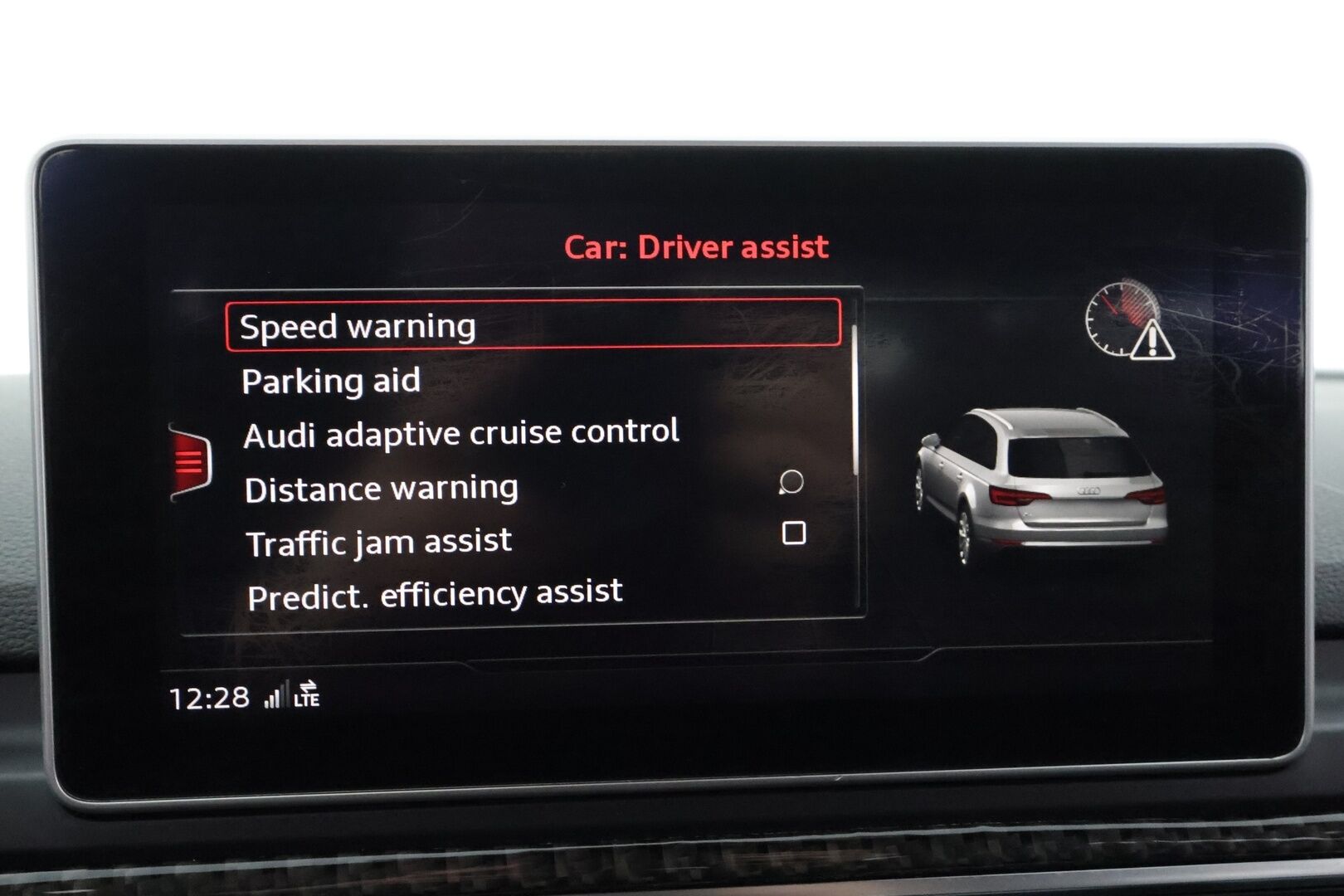 Audi A4 2017 Avant S-Line 2,0 TDI 140 kW quattro S tronic * ACC / Webasto / Digimittaristo / Sporttipenkit / LED / Navi * - Kahdet renkaat aluvanteilla - HULLUT AVAJAISHULINAT KORKOTARJOUS 3,29 %