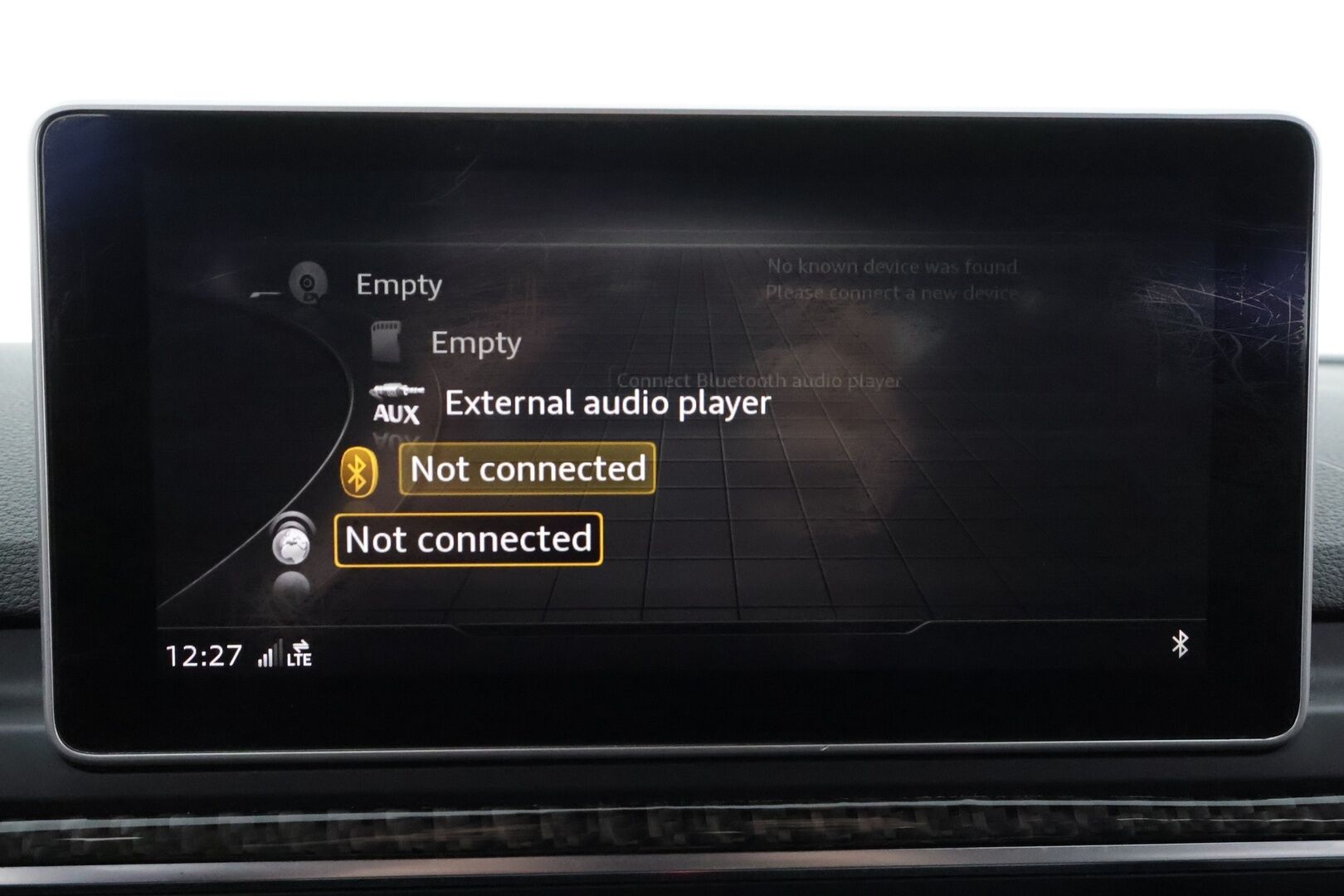 Audi A4 2017 Avant S-Line 2,0 TDI 140 kW quattro S tronic * ACC / Webasto / Digimittaristo / Sporttipenkit / LED / Navi * - Kahdet renkaat aluvanteilla - HULLUT AVAJAISHULINAT KORKOTARJOUS 3,29 %