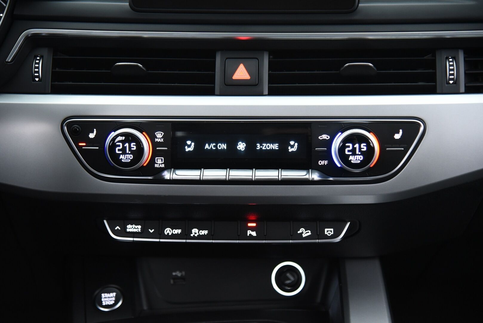 Audi A4 allroad quattro 2018 2.0 TDI Business Comfort Edition / Matrix-LED / Webasto / Vetokoukku / Muistipenkki - Merkkiliikkeen huoltohistoria / Jakohihna vaihdettu 219tkm!