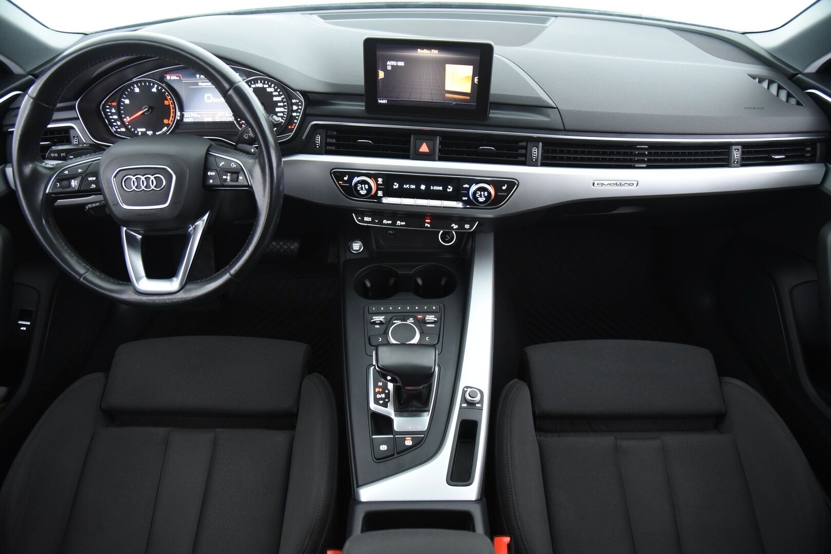Audi A4 allroad quattro 2018 2.0 TDI Business Comfort Edition / Matrix-LED / Webasto / Vetokoukku / Muistipenkki - Merkkiliikkeen huoltohistoria / Jakohihna vaihdettu 219tkm!