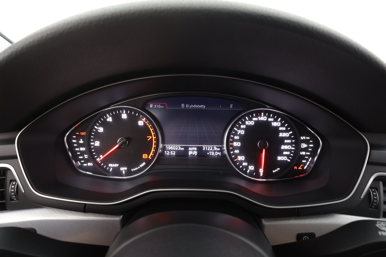 Audi A4 2018 Sedan Business Sport Comfort S line Edition 1,4 TFSI 110 kW S tronic - | Webasto | Taittuva koukku | Sporttipenkit | P.tutkat | Apple & Android | LED | Audi Sound System | Pre Sense | 2x renkaat aluin |