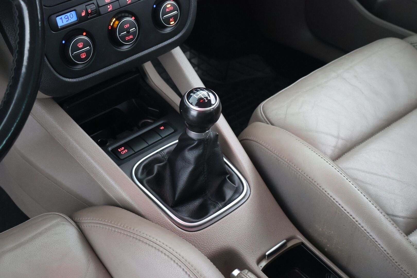 Volkswagen Golf 2007 GT Sport 2,0 TDI 125 kW PowerDiesel 4-ov - Tämä auto myydään huutokaupat.com -sivuston kautta | Aito GT Sport | Nahat | Xenon | Aluvanteet | Climatronic