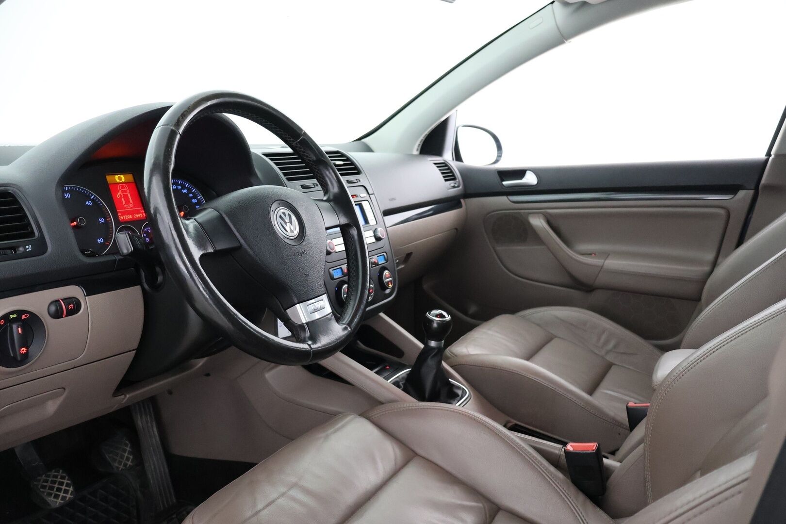Volkswagen Golf 2007 GT Sport 2,0 TDI 125 kW PowerDiesel 4-ov - Tämä auto myydään huutokaupat.com -sivuston kautta | Aito GT Sport | Nahat | Xenon | Aluvanteet | Climatronic