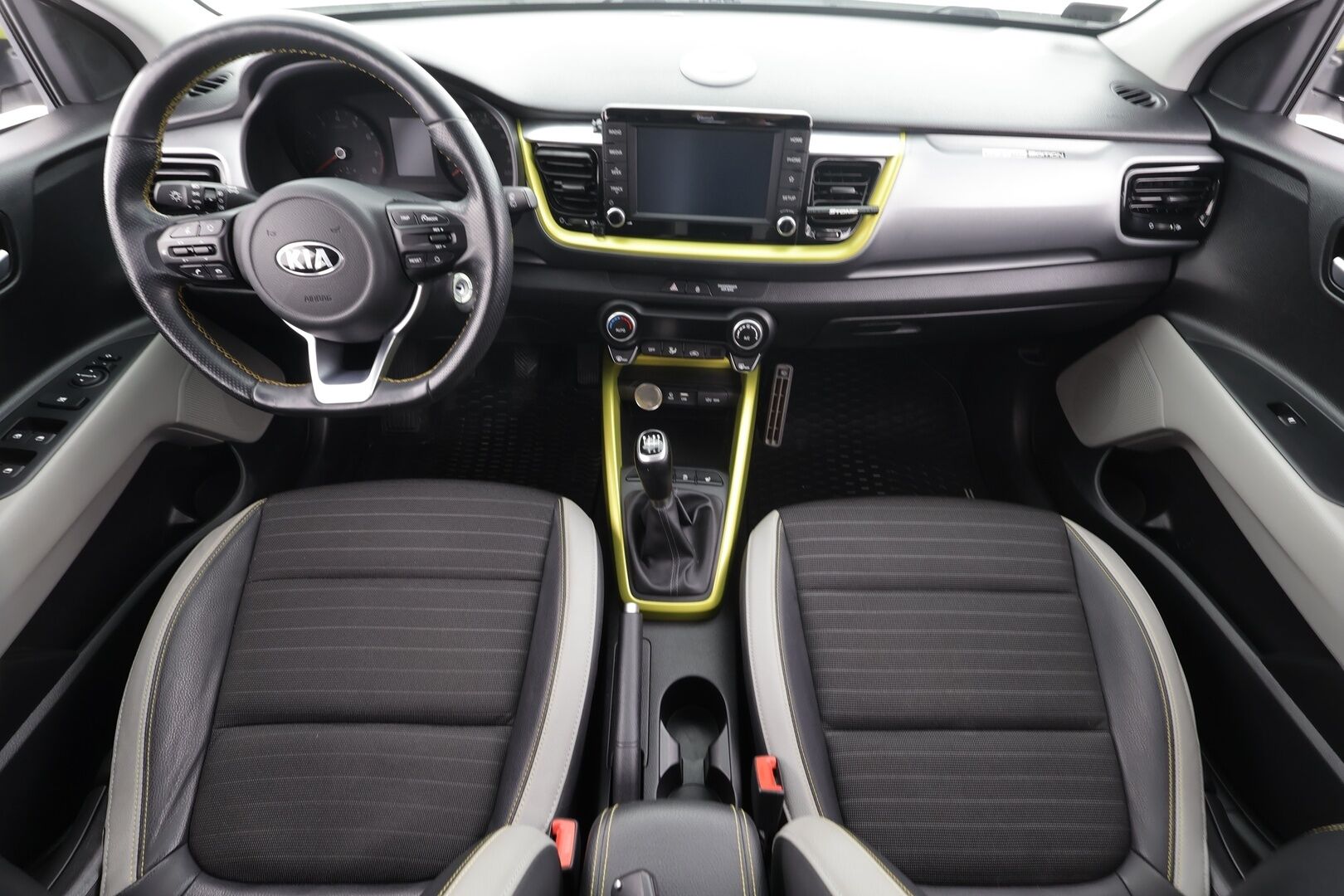 Kia Stonic 2018 1,0 T-GDI ISG 120hv EX Design EcoDynamics * Sisätilanlämmitin / Koukku / P.Kamera / LED-lisävalo / Apple&Android * - Suomi-auto / Kahdet renkaat aluvanteilla / LIMITED EDITION 