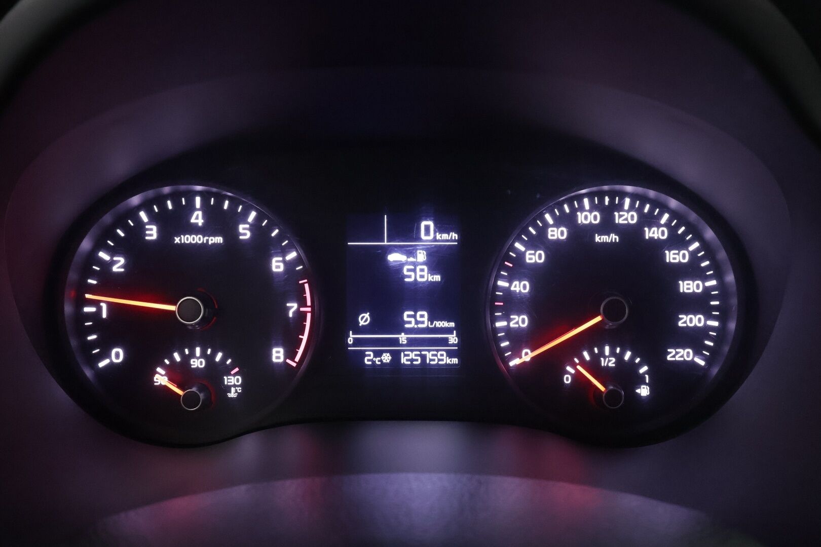 Kia Stonic 2018 1,0 T-GDI ISG 120hv EX Design EcoDynamics * Sisätilanlämmitin / Koukku / P.Kamera / LED-lisävalo / Apple&Android * - Suomi-auto / Kahdet renkaat aluvanteilla / LIMITED EDITION 