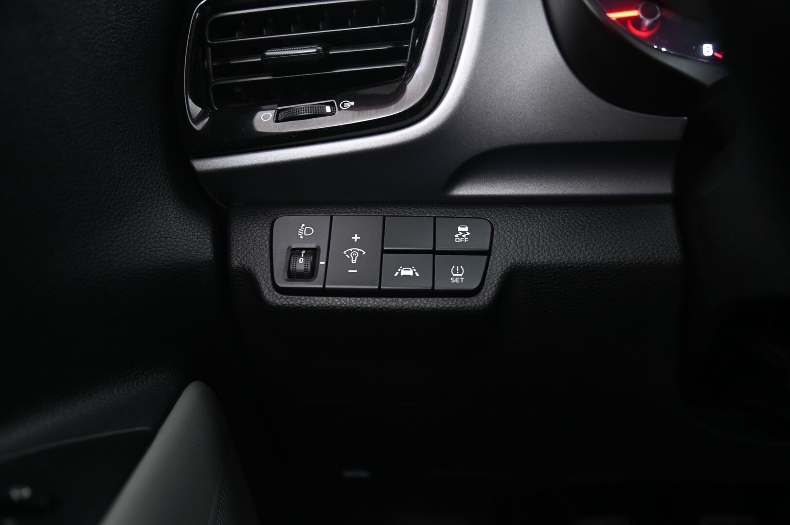 Kia Stonic 2018 1,0 T-GDI ISG 120hv TX Design EcoDynamics - Vakkari | Lohko | KeyLessGo | AppleCarPlay&AndroidAuto | P*Kamera  | Ratin lämmitin | Suomi-auto | 2x hyvät renkaat&vanteet