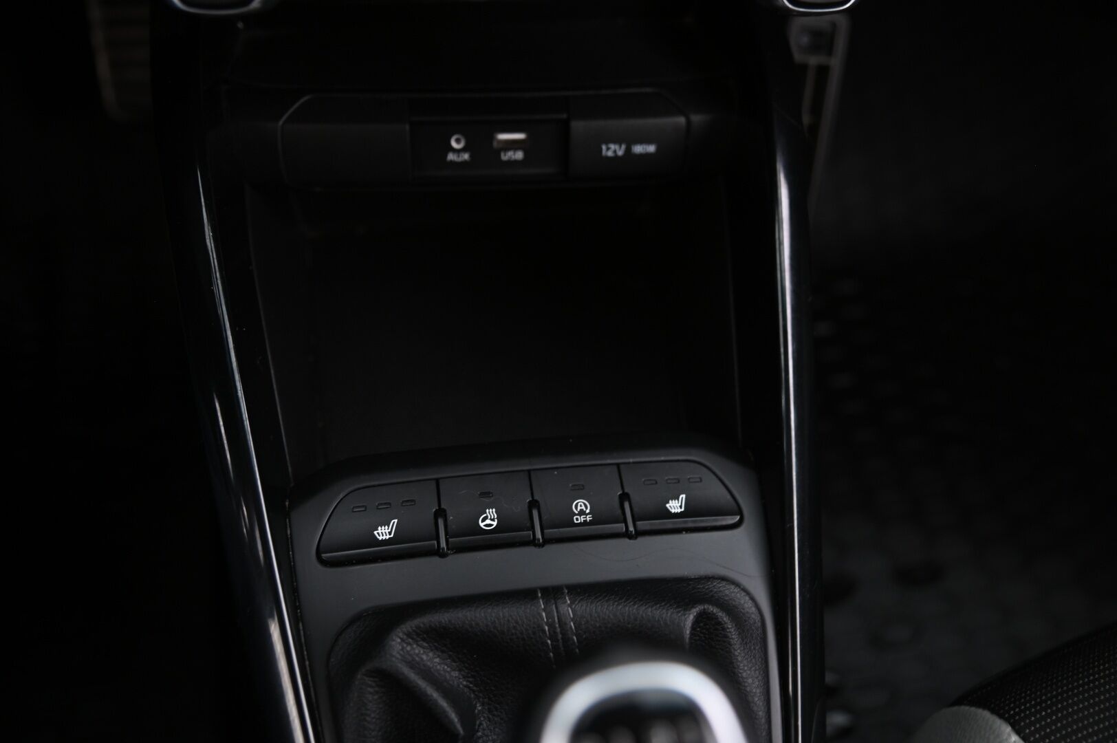 Kia Stonic 2018 1,0 T-GDI ISG 120hv TX Design EcoDynamics - Vakkari | Lohko | KeyLessGo | AppleCarPlay&AndroidAuto | P*Kamera  | Ratin lämmitin | Suomi-auto | 2x hyvät renkaat&vanteet