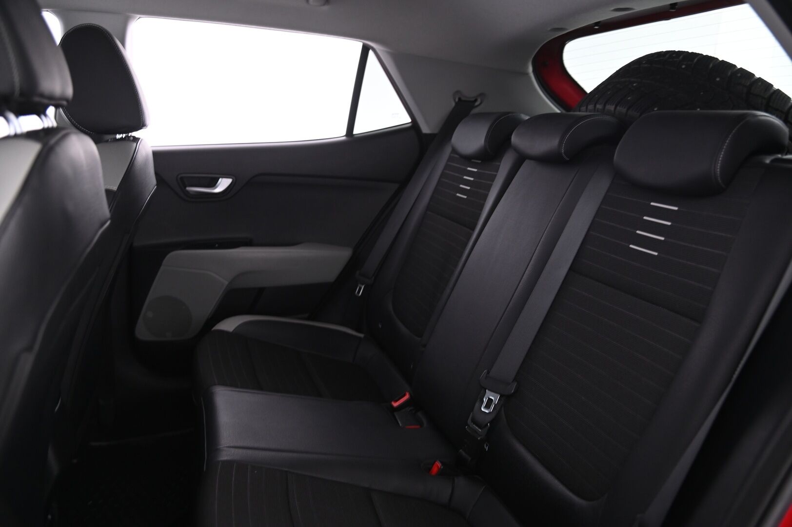 Kia Stonic 2018 1,0 T-GDI ISG 120hv TX Design EcoDynamics - Vakkari | Lohko | KeyLessGo | AppleCarPlay&AndroidAuto | P*Kamera  | Ratin lämmitin | Suomi-auto | 2x hyvät renkaat&vanteet
