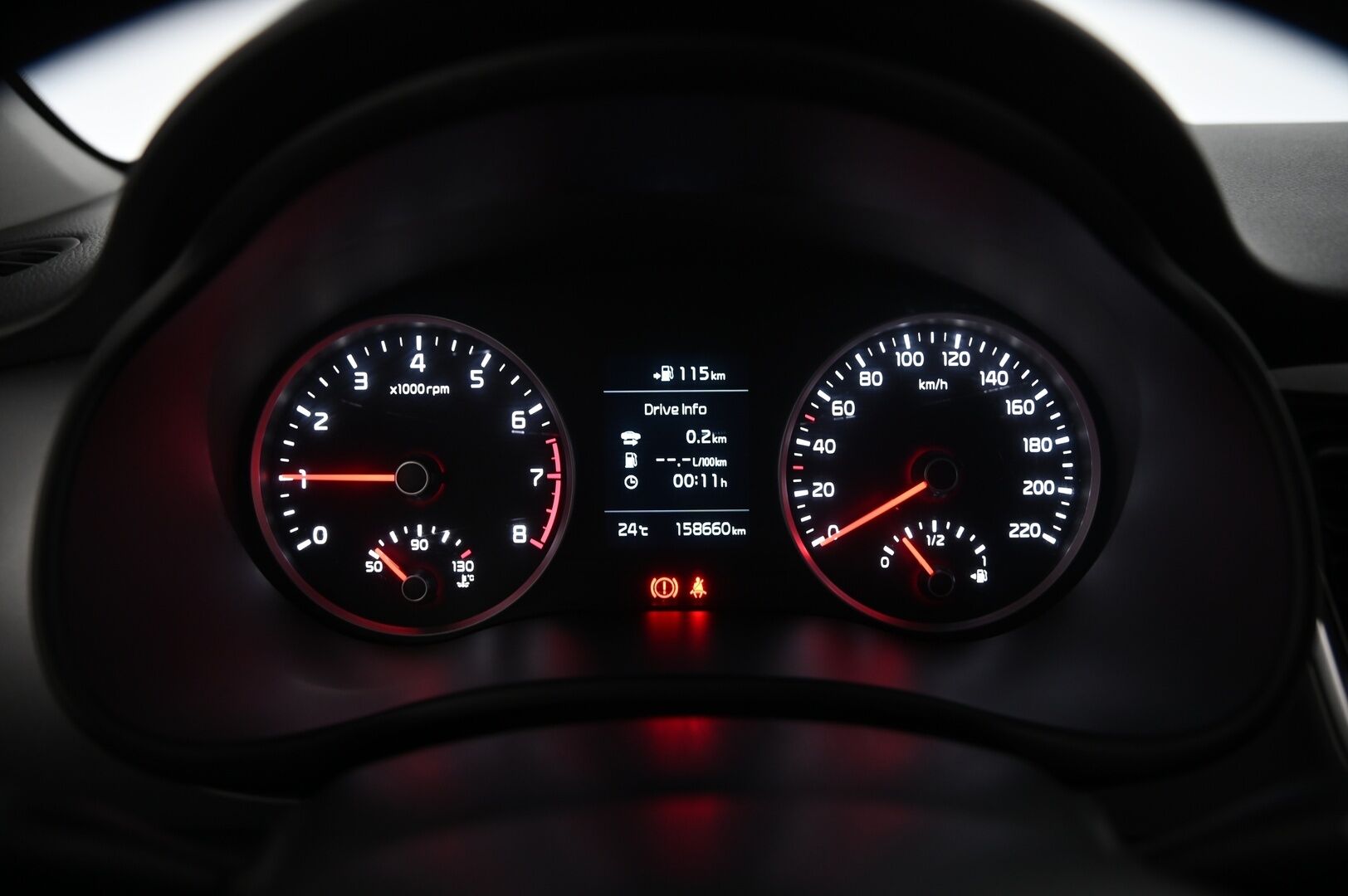 Kia Stonic 2018 1,0 T-GDI ISG 120hv TX Design EcoDynamics - Vakkari | Lohko | KeyLessGo | AppleCarPlay&AndroidAuto | P*Kamera  | Ratin lämmitin | Suomi-auto | 2x hyvät renkaat&vanteet