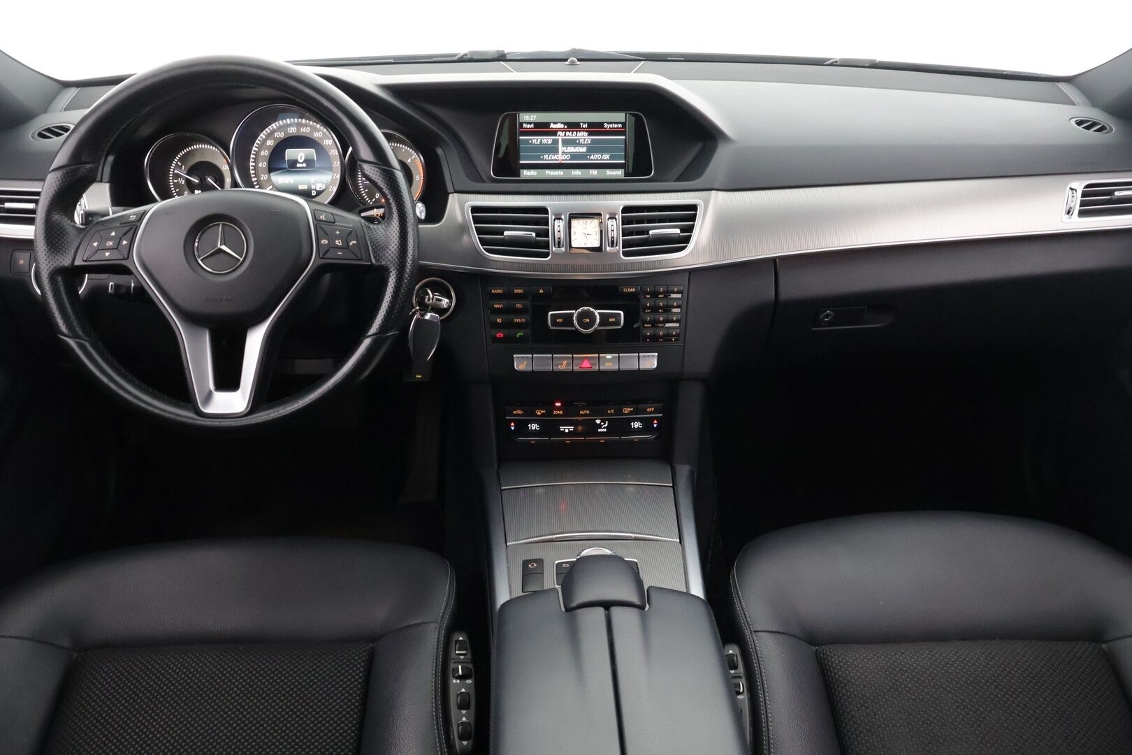 Mercedes-Benz E 2014 250 CDI BE T A * ILS / Ortopedipenkit / Navi / Vakkari *