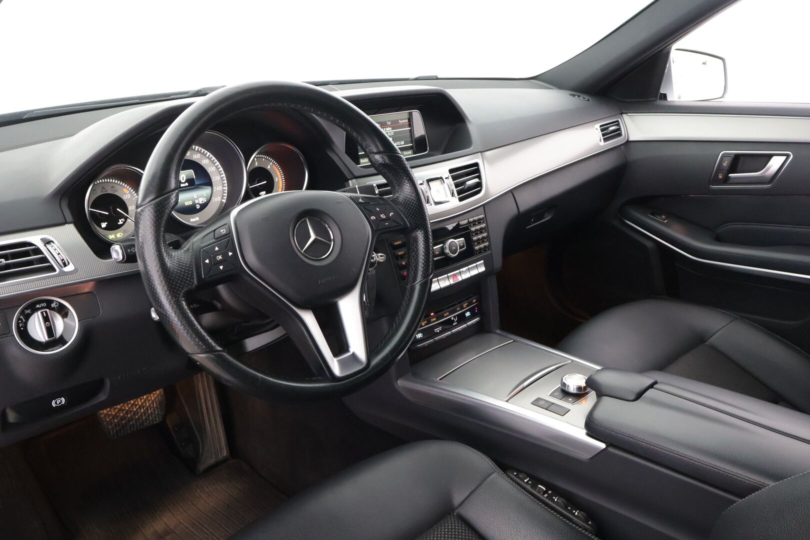 Mercedes-Benz E 2014 250 CDI BE T A * ILS / Ortopedipenkit / Navi / Vakkari *
