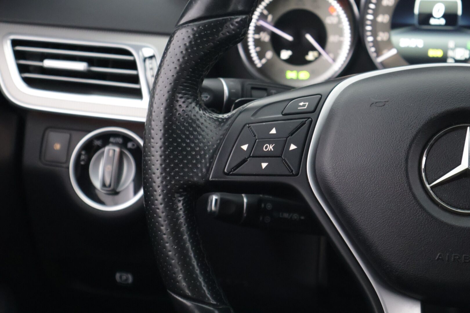Mercedes-Benz E 2014 250 CDI BE T A * ILS / Ortopedipenkit / Navi / Vakkari *