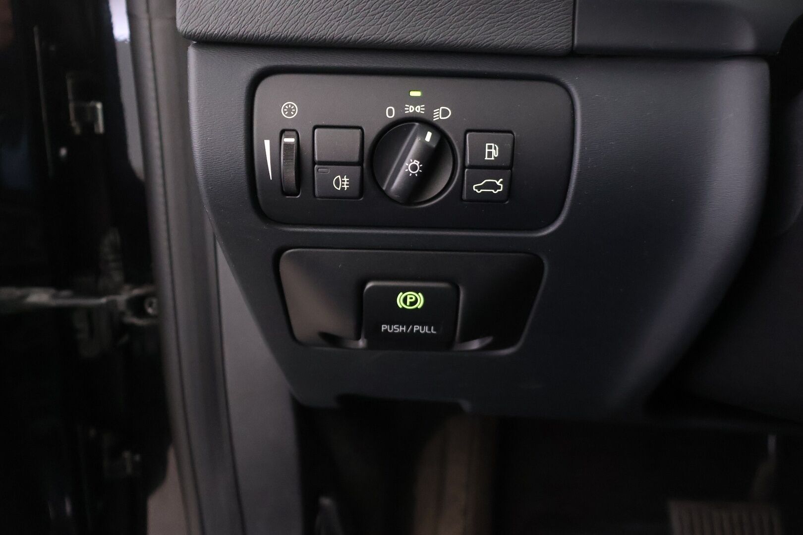 Volvo V60 2010 D3 Summum aut **YritysOutlet - Myydään vain yrityksille*