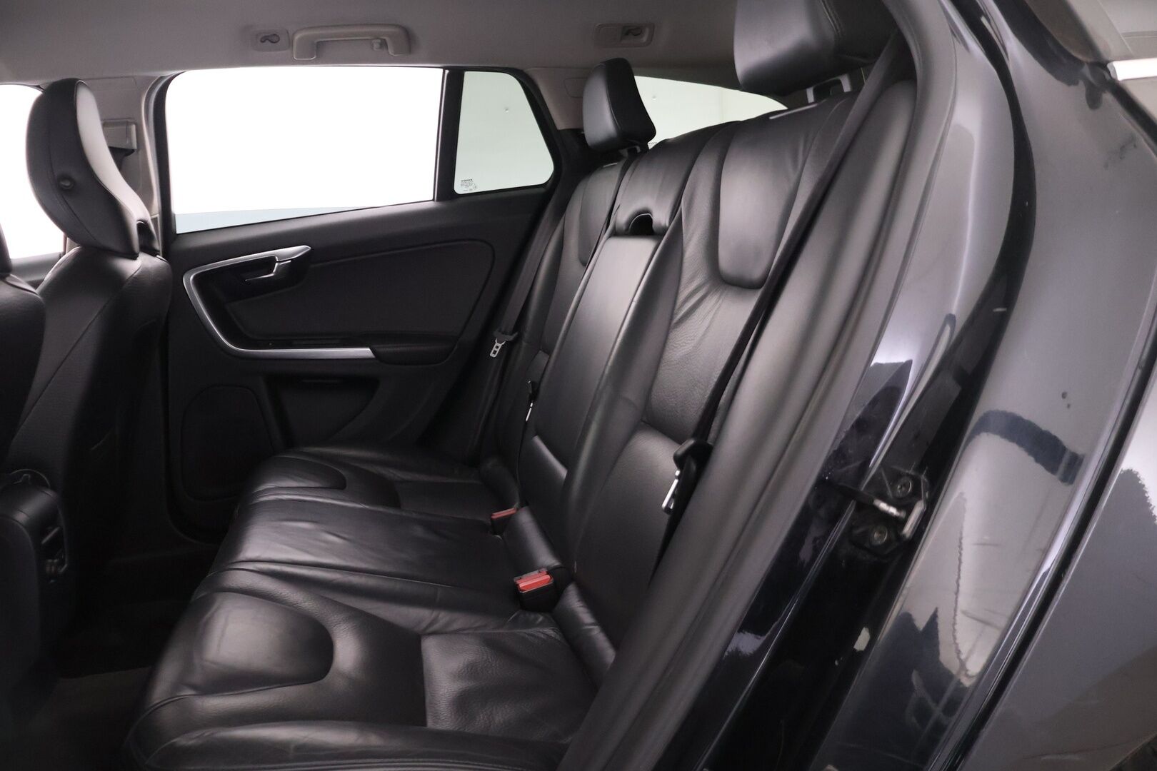 Volvo V60 2010 D3 Summum aut **YritysOutlet - Myydään vain yrityksille*