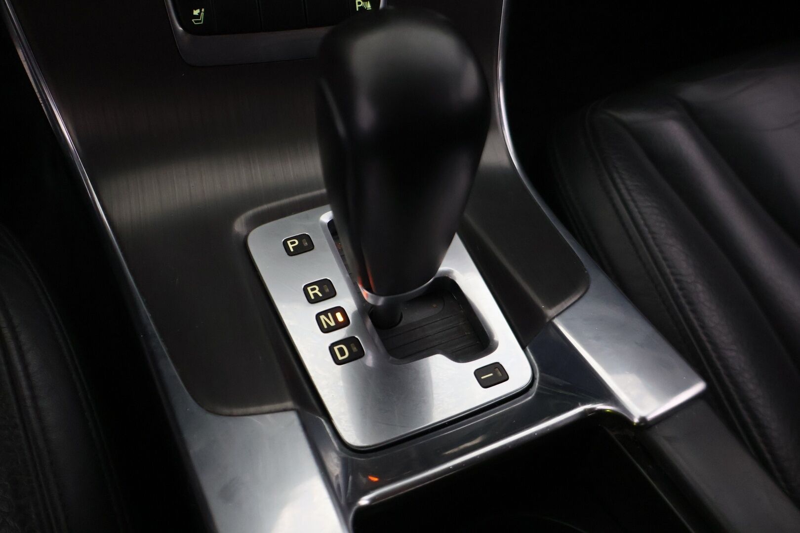 Volvo V60 2010 D3 Summum aut **YritysOutlet - Myydään vain yrityksille*