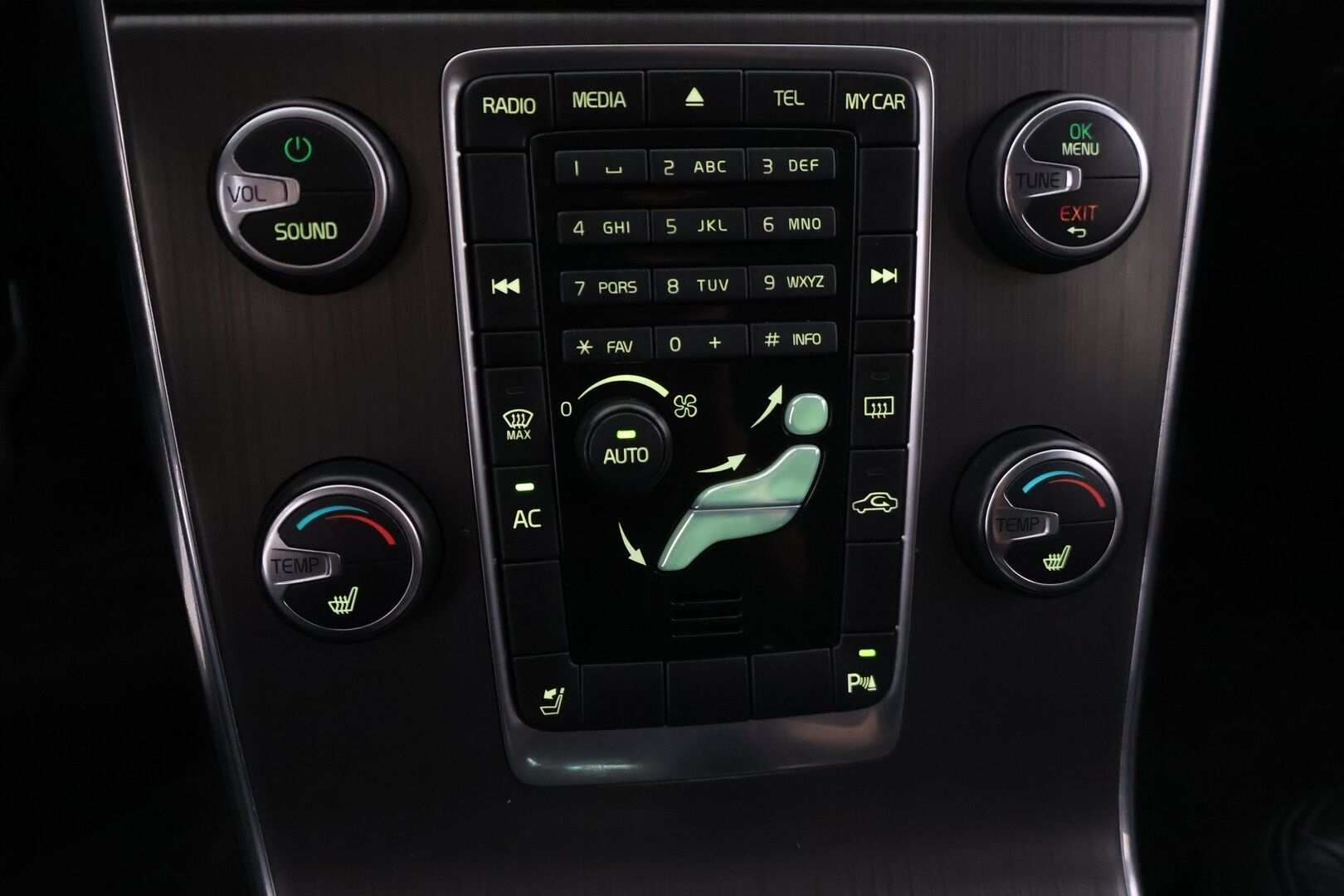 Volvo V60 2010 D3 Summum aut **YritysOutlet - Myydään vain yrityksille*