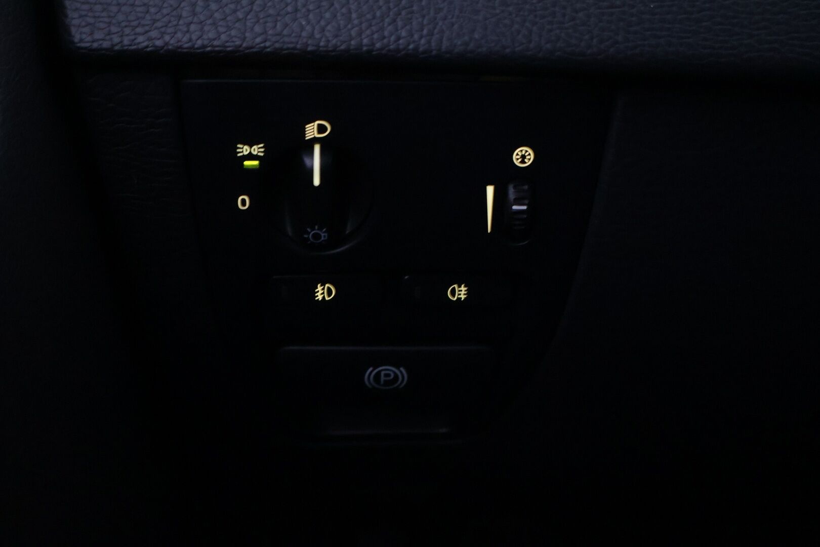 Volvo XC90 2008 D5 AWD Summum aut 7.Paikkanen *- Myydään Huutokaupat.com* - JAKOPÄÄ HILJATTAIN TEHTY! | LEIMATTU VASTA! 