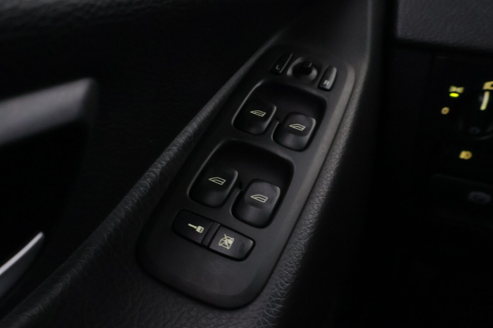 Volvo XC90 2008 D5 AWD Summum aut 7.Paikkanen *- Myydään Huutokaupat.com* - JAKOPÄÄ HILJATTAIN TEHTY! | LEIMATTU VASTA! 
