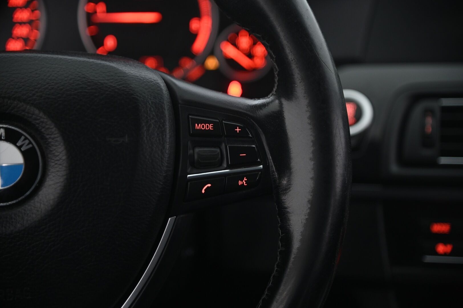 BMW 520 2011 520d Farmari  F11 Touring Business - MYYDÄÄN HUUTOKAUPAT.COM 
