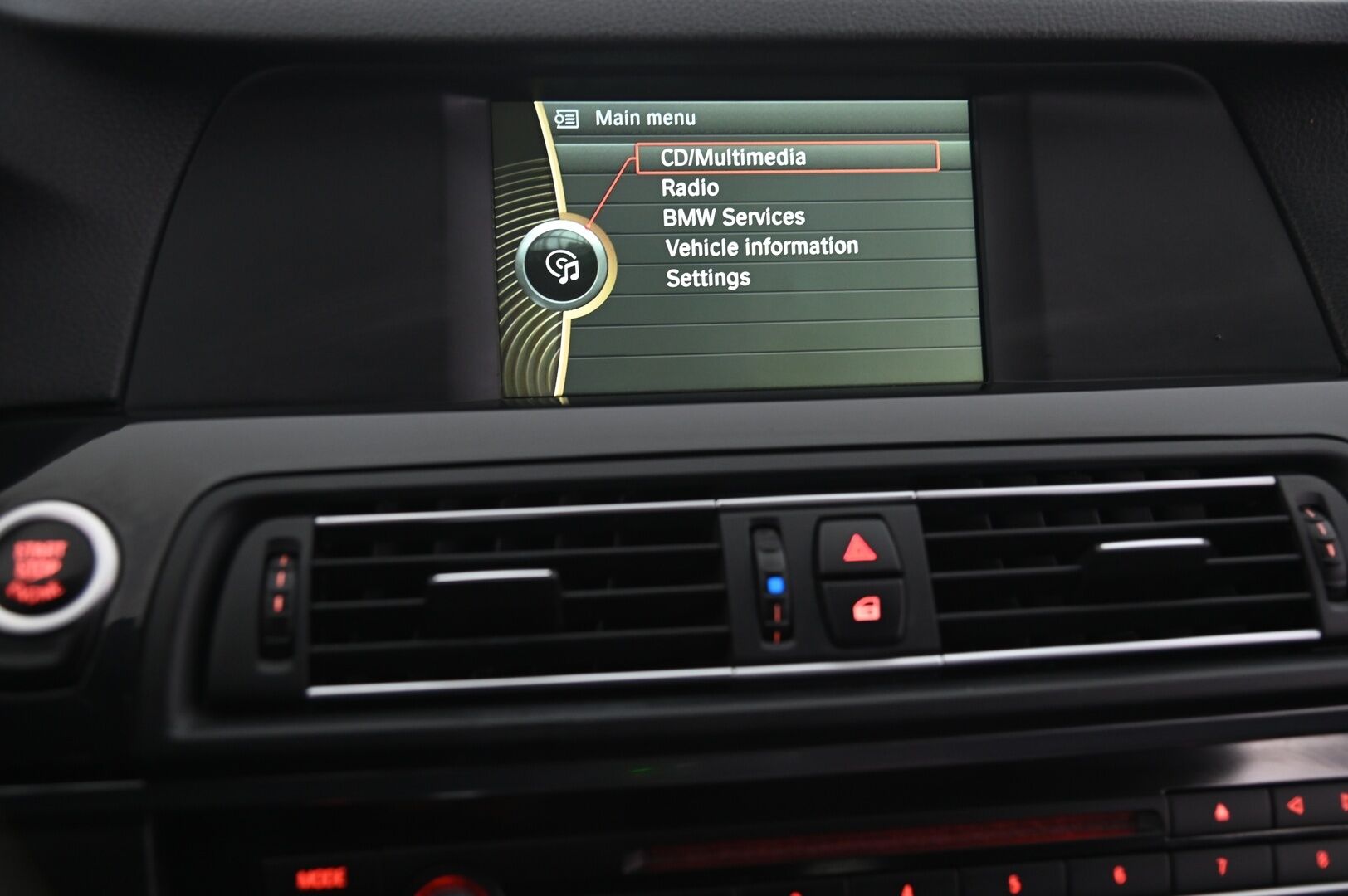 BMW 520 2011 520d Farmari  F11 Touring Business - MYYDÄÄN HUUTOKAUPAT.COM 