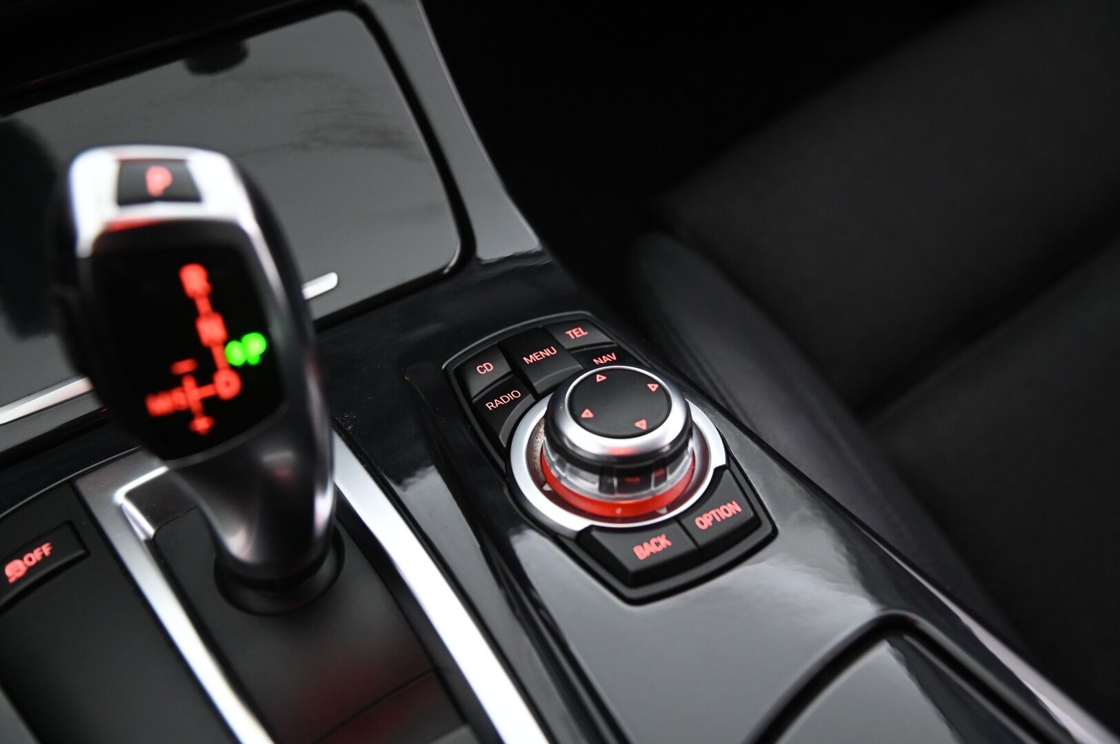 BMW 520 2011 520d Farmari  F11 Touring Business - MYYDÄÄN HUUTOKAUPAT.COM 