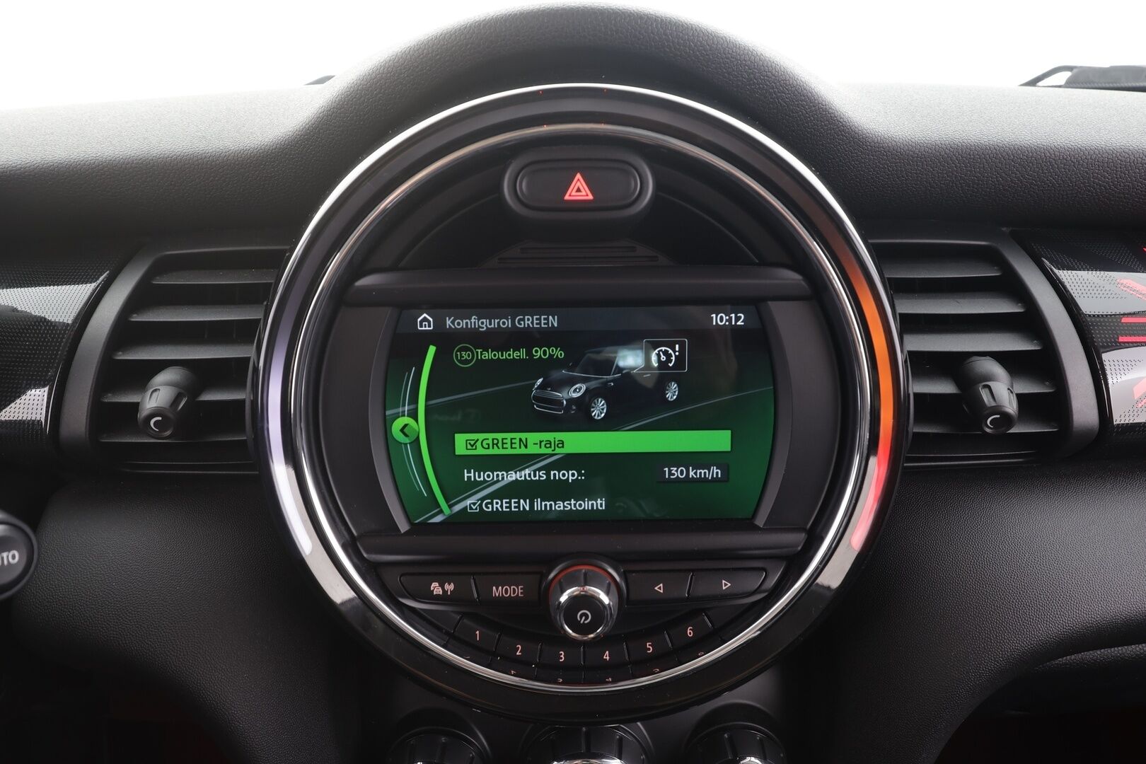 MINI Hatchback 2019 Cooper A Experience - | LED | Sporttipenkit | Puolinahat | Ambient | Comfort access | Vakkari | 2x renkaat aluin | Tutkat | 