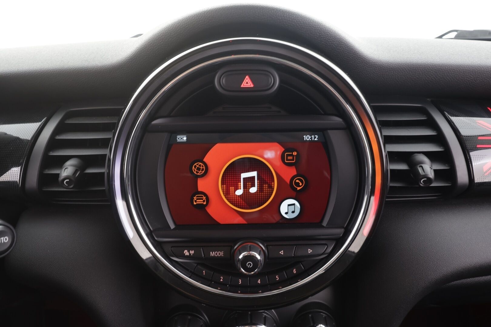 MINI Hatchback 2019 Cooper A Experience - | LED | Sporttipenkit | Puolinahat | Ambient | Comfort access | Vakkari | 2x renkaat aluin | Tutkat | 