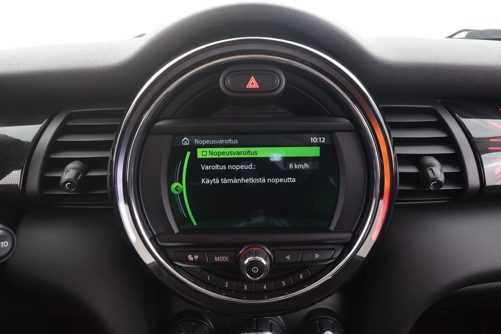 MINI Hatchback 2019 Cooper A Experience - | LED | Sporttipenkit | Puolinahat | Ambient | Comfort access | Vakkari | 2x renkaat aluin | Tutkat | 