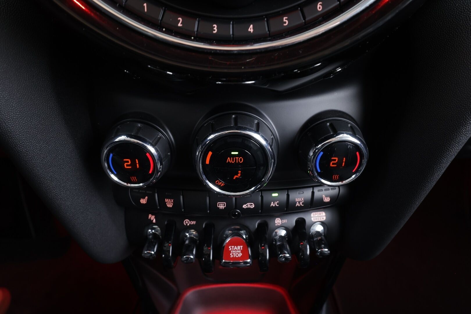 MINI Hatchback 2019 Cooper A Experience - | LED | Sporttipenkit | Puolinahat | Ambient | Comfort access | Vakkari | 2x renkaat aluin | Tutkat | 