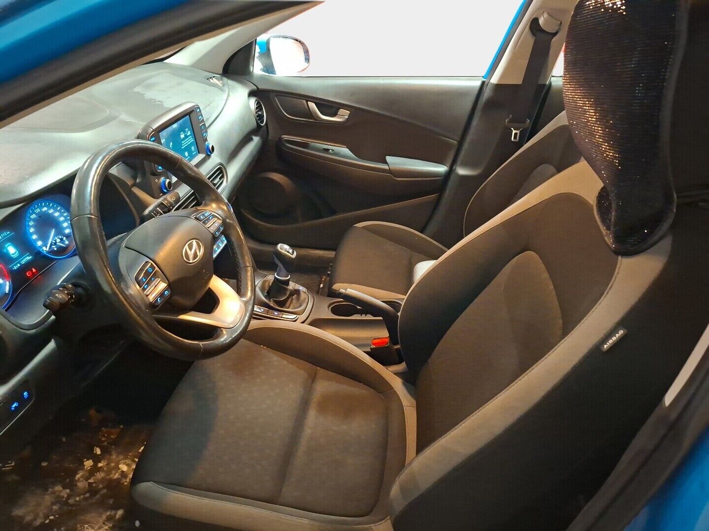 Hyundai KONA 2018 1,0 T-GDI 6MT Comfort *Vakkari / P-kamera / Lohko+sisäpistoke / Ratinlämmitin / Koukku* - *Hyvä huoltohistoria / Hyvät renkaat / Kahdet alumiinivanteet*