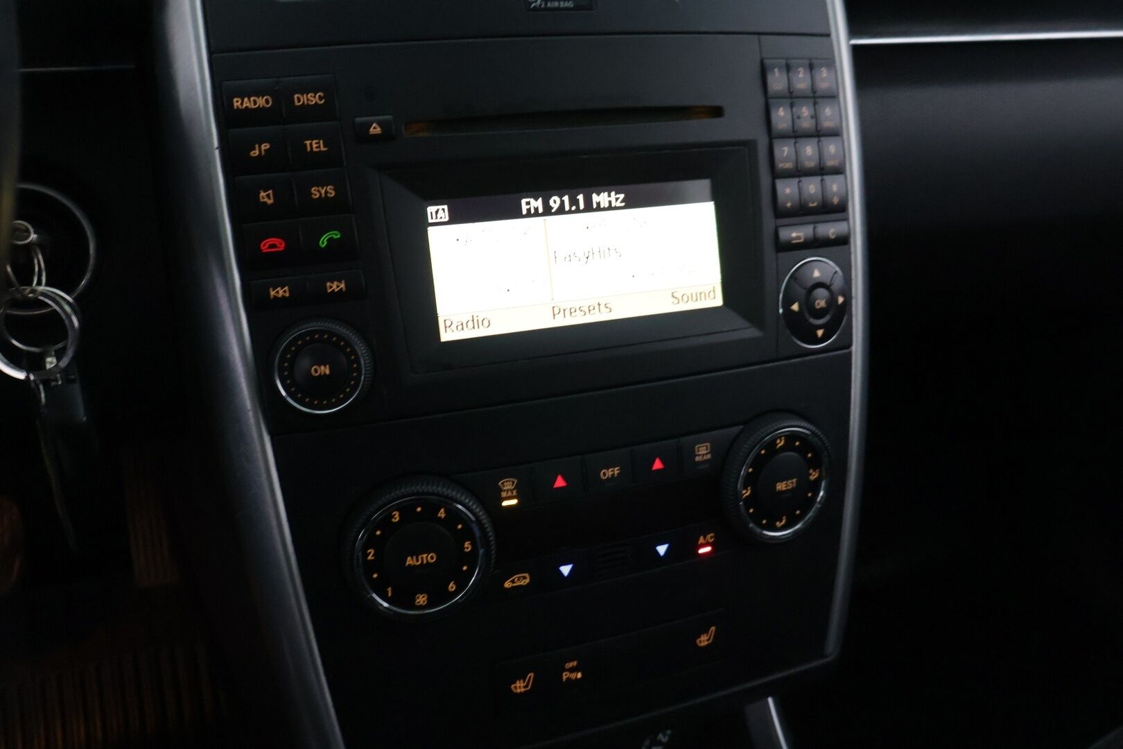 Mercedes-Benz B 2011 180 NGT - *MYYDÄÄN HUUTOKAUPAT.COM*