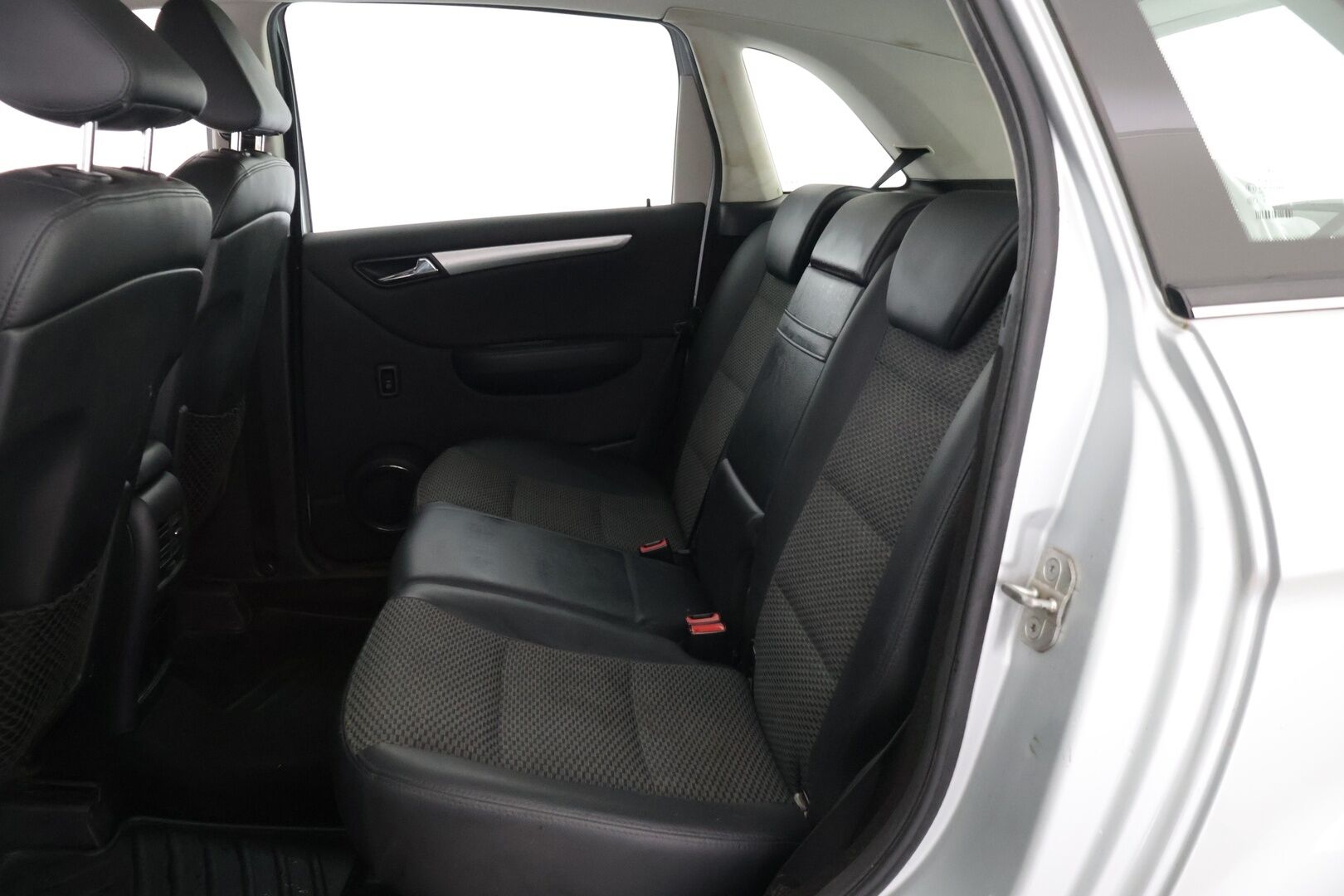 Mercedes-Benz B 2011 180 NGT - *MYYDÄÄN HUUTOKAUPAT.COM*