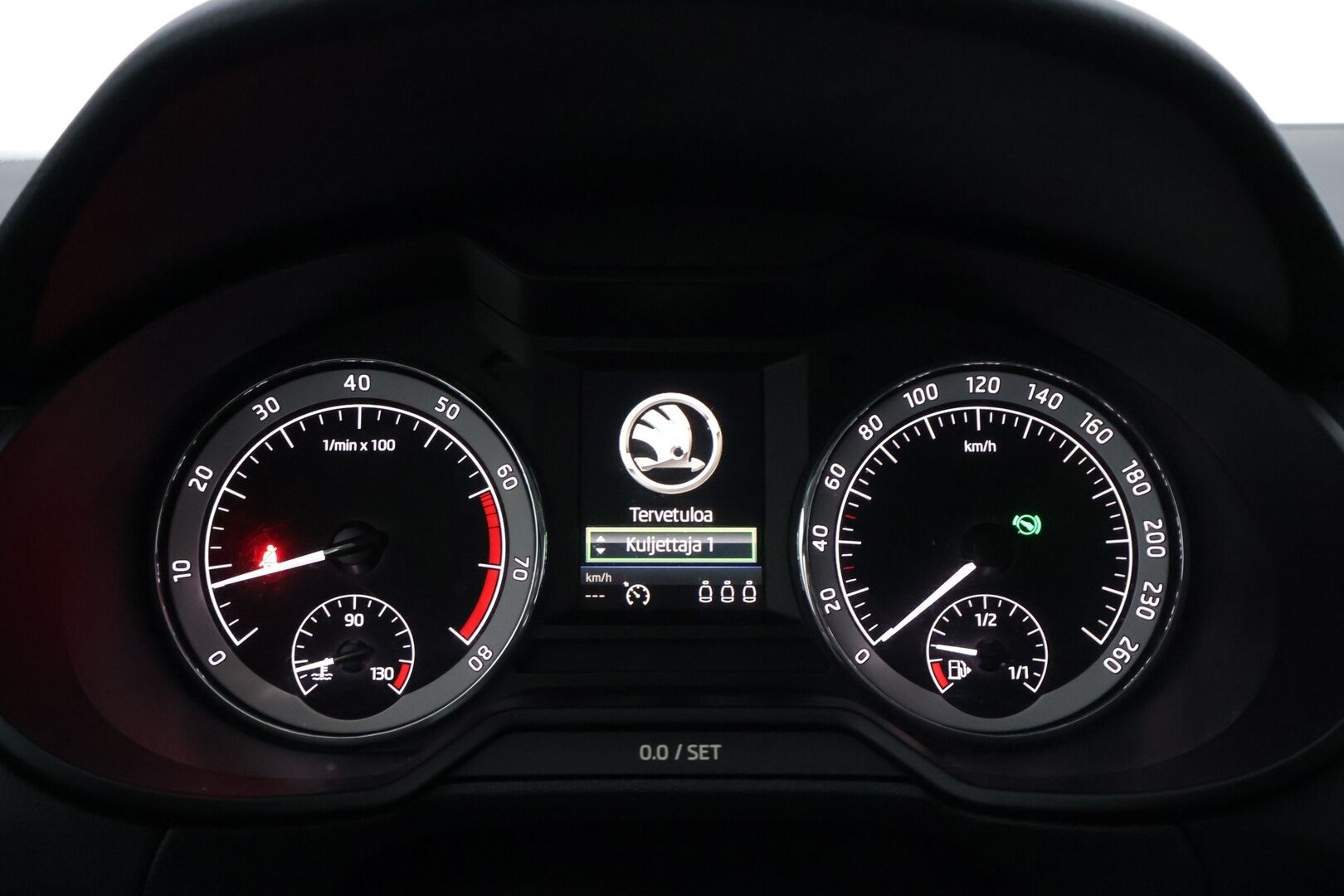 Skoda Octavia 2018 Combi 1,8 TSI 4x4 Style DSG *Webasto / Lämpölasi / Koukku / Keyless go / Ratinlämmitin / P.Kamera* - Hyvin huollettu Suomi-auto! / Kahdet hyväkuntoiset renkaat aluvantein! - HULLU BLACKWEEK KORKOTARJOUS 2,49%